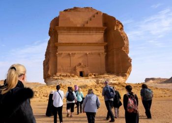 باروميتر السياحة: إنفاق السعوديين يرتفع 17% والمملكة تحتل المرتبة الثانية عالميًا