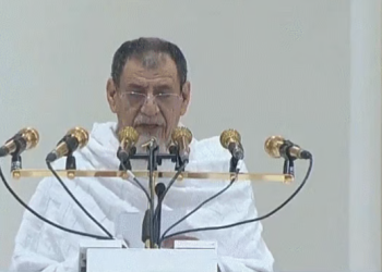 اللهم أشبع جائعهم واكفهم شر أعدائهم.. دعاء خطيب عرفة للفلسطينيين