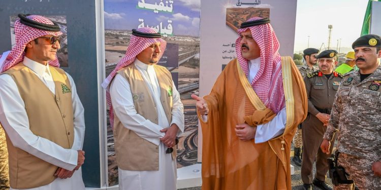 جسر السمراء في حائل.. شريان تنموي جديد يعزز البنية التحتية ويربط شرق المدينة بغربها