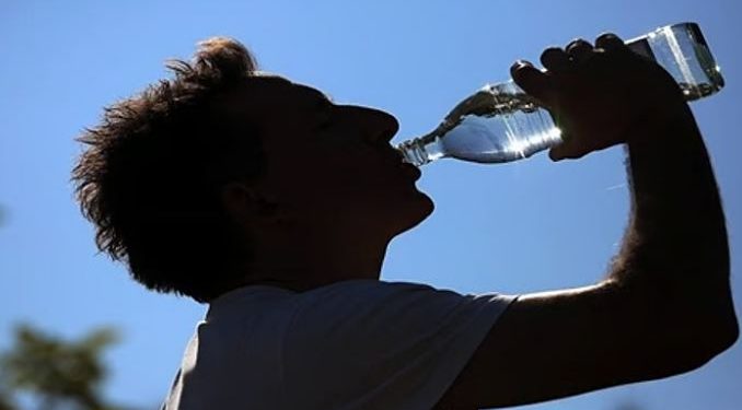 تحذير من الجفاف في الطقس الحار: يهدد الحياة وقد يؤدي لفقدان الوعي