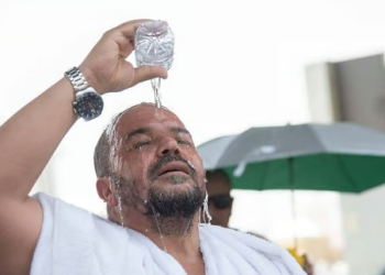 كيف تحمي نفسك من الإجهاد الحراري أثناء الحج؟