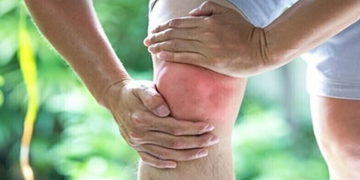 دعامات الركبة والتمارين المائية