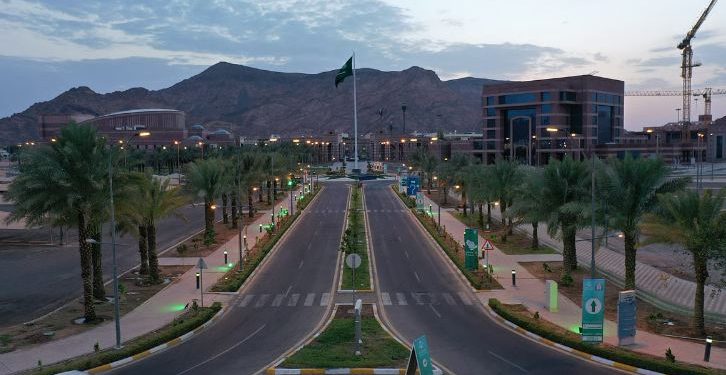 جامعة طيبة تفتح آفاق جديدة للصم وضعاف السمع ببرنامج تأهيلي متكامل