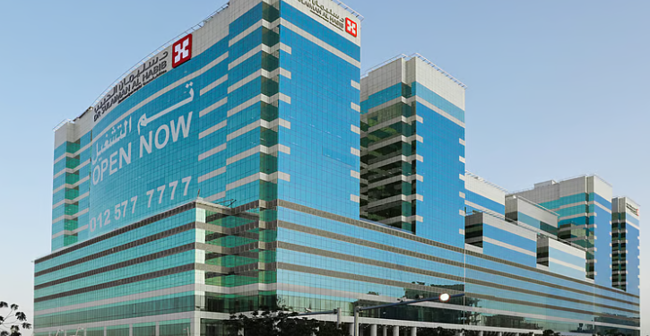 عملية دقيقة تنهي معاناة شاب من الشلل والتنميل في مستشفى سليمان الحبيب بجدة