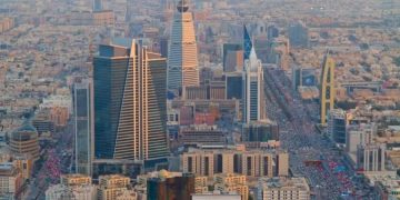 القطاع الخاص السعودي يواصل تألقه.. قفزة قوية في الطلبيات وثقة غير مسبوقة بين الشركات