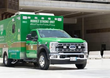 في ربع ساعة.. العربة الصحية الوحيدة من نوعها بالشرق الأوسط تنقذ حاجًا من الموت