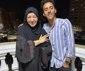 تفاعل السعودية - الفنانة عبلة كامل تخطف الأنظار بعد ظهور مفاجئ لها.. صور