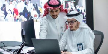 «بصير».. عين ذكية ترعى ضيوف الرحمن