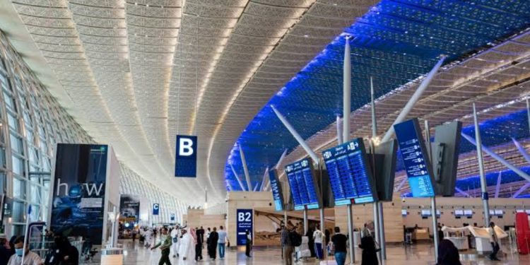مطار الملك عبدالعزيز يوجه تنبيهًا مهمًا