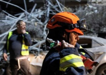 مقتل وإصابة إسرائيليين جراء الهجمات الصاروخية الإيرانية علي تل أبيب