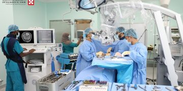 إنهاء معاناة استمرت 10 سنوات.. استئصال ورم دماغي ضخم بمجمع الدكتور سليمان الحبيب