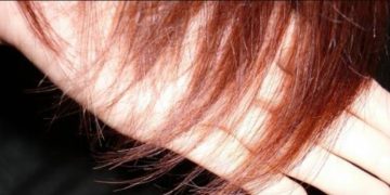 أشعة الشمس تهاجم شعركِ هذا الصيف.. ونصائح بسيطة تحميه وتمنحه تألقًا