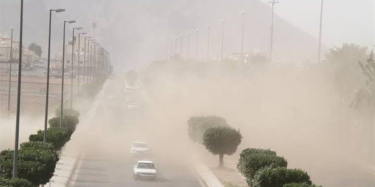 طقس السعودية اليوم السبت.. تحذيرات عاجلة للمواطنين والمقيمين