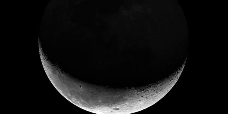 هلال العام الهجري الجديد يُزيّن السماء اليوم