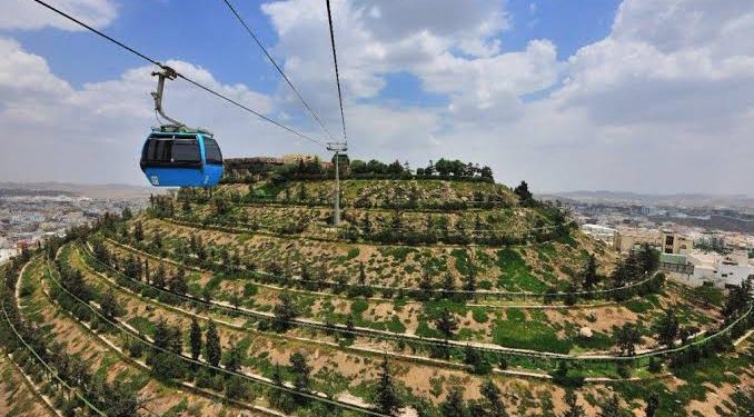 “أبرزها “”التلفريك”” و”الطيران المظلي” .. أفضل أنشطة صيفية في “عسير”