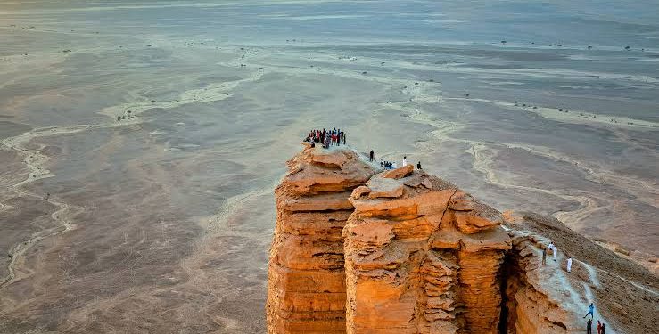 حافة العالم في الرياض.. مشهد لا تراه مرتين في حياتك