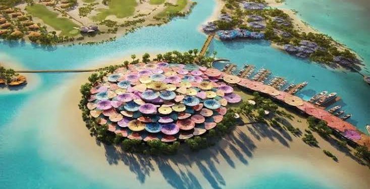 بعد التوترات الإقليمية.. شواطئ السعودية تتحول إلى ملاذ آمن للسياحة