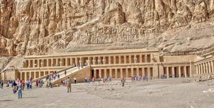 معابد فرعونية وتجارب لا تُنسى.. الأقصر تتألق وتستقبل الزوّار من كل أنحاء العالم