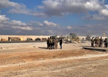 انفجارات عنيفة تهز قاعدة “عين الأسد” الأمريكية في العراق وسط استنفار أمني مشدد