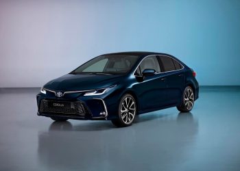 تويوتا كورولا 2025 تصل السعودية.. فخامة السيدان وموثوقية الأداء بسعر تنافسي