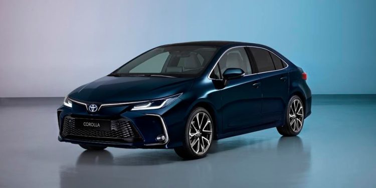 تويوتا كورولا 2025 تصل السعودية.. فخامة السيدان وموثوقية الأداء بسعر تنافسي