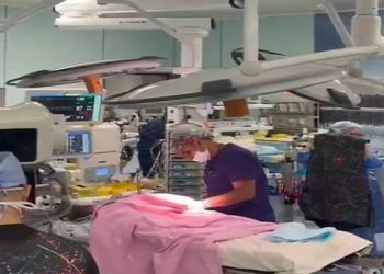 نجاح المرحلتين الأولى والثانية من فصل التوأم السيامي السوري “سيلين وإيلين” بمستشفى الملك عبدالله التخصصي