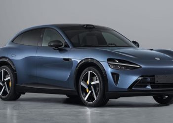 لأول في تاريخها.. فيراري تختبر سيارة شاومي الكهربائية