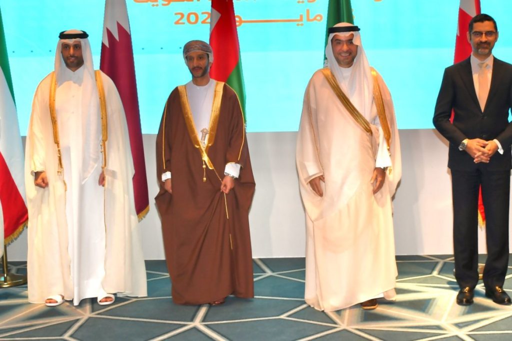 اعتماد دليل تصنيف المقاولين في التشييد والبناء