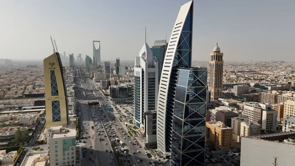 الاقتصاد السعودي يسجل نموًا بنسبة 3.9% في الربع الثاني 2025 بدعم من الأنشطة غير النفطية