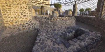 بئر غرس.. معلم تاريخي ينبض بسيرة النبي في قلب المدينة المنورة