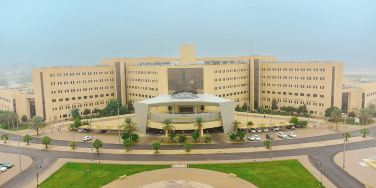 جامعة القصيم تُعلن فتح باب القبول في برامج التعليم “عن بُعد” .. التفاصيل ورابط التقديم