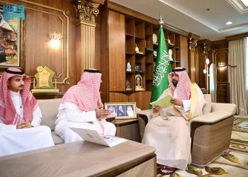 أمير منطقة جازان يطلع على جهود لجنة مراقبة عقارات الدولة