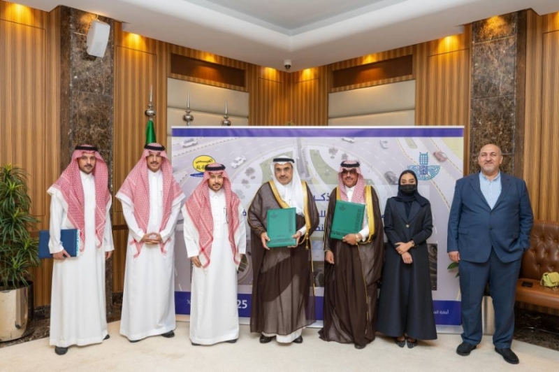 أمانة الشرقية توقّع مذكرة تفاهم لتنفيذ مشروع دوار ومجسم جمالي في مدخل بقيق الجنوبي