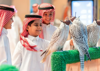 نادي الصقور السعودي يطلق المزاد الدولي لمزارع إنتاج الصقور في هذا الموعد