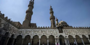 جدل واسع بعد تصريحات أستاذة بجامعة الأزهر حول جواز مخدر الحشيش