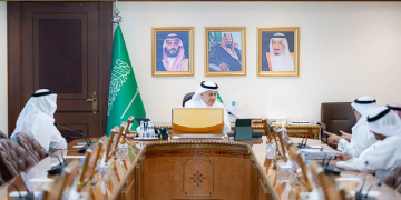 وزير البيئة يبحث مع الأمين العام لمبادرة الشرق الأوسط الأخضر أبرز منجزاتها ويؤكد أهمية تعزيز الجهود لتحقيق مستهدفاتها