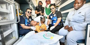 «أزاريا وأزورا توأم ملتصق».. قلبان صغيران ينشدان الأمل في أرض الإنسانية بالمملكة