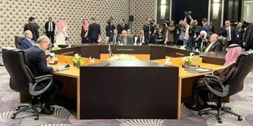 وزراء خارجية السعودية و10 دول عربية وإقليمية يؤكدون دعم أمن سوريا ووحدتها