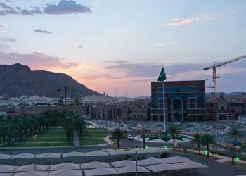 جامعة طيبة تطلق بوابتها الرقمية الجديدة بهوية مؤسسية حديثة