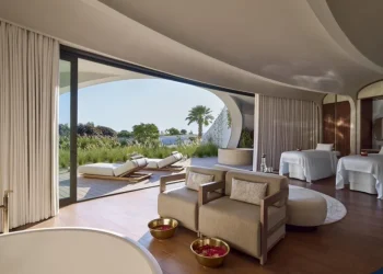 تتويج معماري جديد للبحر الأحمر.. منتجعان يفوزان بجائزة أفضل تصميم فندقي لعام 2025