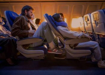 هل يوجد “مقعد آمن” .. كيف تختار مكانك على متن الطائرة؟