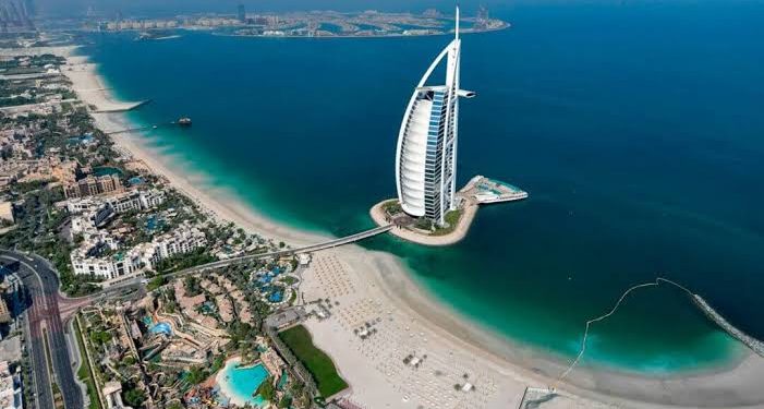 متفوقة على باريس وسيسلي.. دبي ثالث أفضل وجهة سياحية لعام 2025