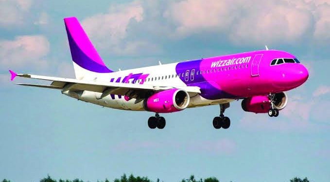 “ويز إير” توقف رحلاتها من أبوظبي بدءًا من سبتمبر 2025.. كيف سيتأثر المسافرون؟