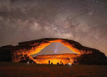 العلا.. وجهة صيفية مثالية لعشاق التصوير والفلك عالميًا