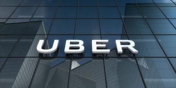 هل تصورت يومًا أن تستقل سيارة أجرة بدون سائق؟ استعد لذلك