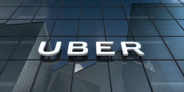 هل تصورت يومًا أن تستقل سيارة أجرة بدون سائق؟ استعد لذلك