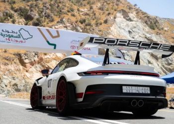 السعودية تويوتا صعود الهضبة