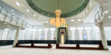 2100 م² سجاد جديد عالي الجودة.. “الشؤون الإسلامية” تُكمل فرش جامع الملك فهد في سراييفو