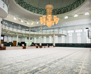 تفاعل السعودية - 2100 م² سجاد جديد عالي الجودة.. "الشؤون الإسلامية" تُكمل فرش جامع الملك فهد في سراييفو
