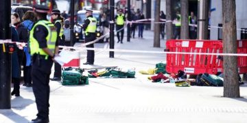 فيديو.. سرقة لطاقم الإخبارية السعودية أثناء تصوير تقرير في لندن